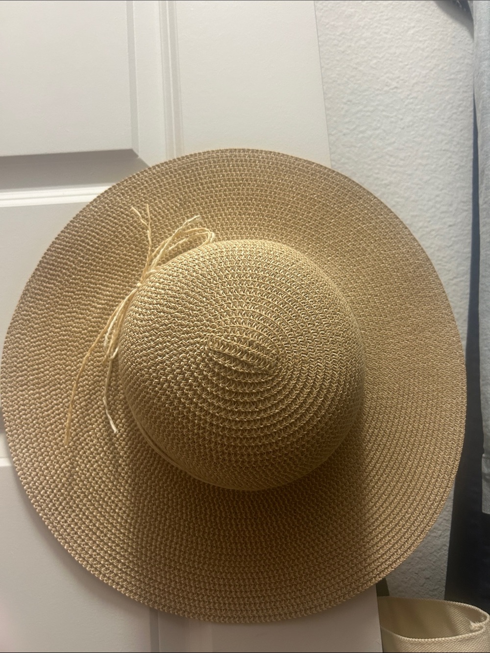 Women’s Wide Brim Straw Sun Hat in Natural
